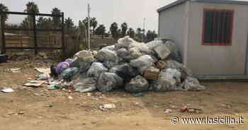 Agrigento, rifiuti abbandonati al porticciolo di San Leone - La Sicilia