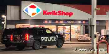 Police investigate robbery at Davenport convenience store - KWQC