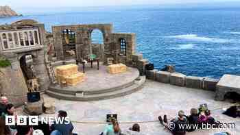 Cornwall's Minack Theatre celebrates 90th anniversary - BBC