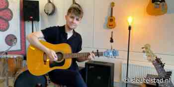 Leidse singer-songwriter Melle tekent eerste platencontract - Sleutelstad