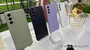 Slumping demand for smartphones could lead to better deals for buyers