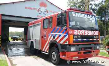Bomberos de Ensenada combaten los incendios del Delta: "El terreno es similar al nuestro" - 0221.com.ar
