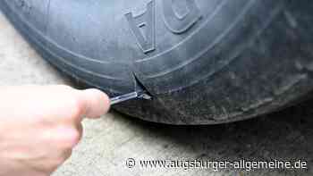 Reifen zerstochen, Auto zerkratzt: Polizei sucht nach Zeugen