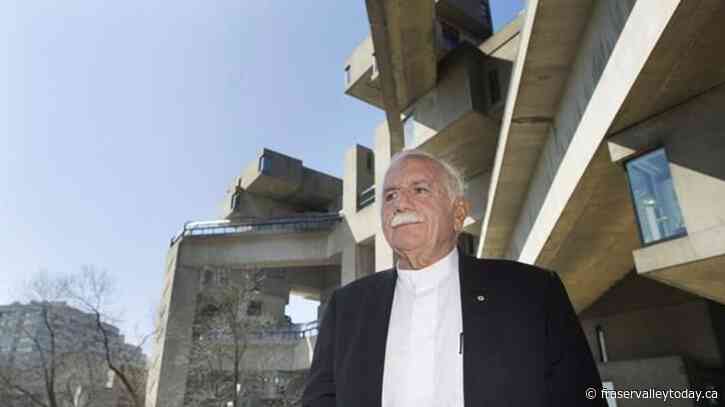 Renowned architect Moshe Safdie gifts archive and Habitat 67 condo unit to McGill
