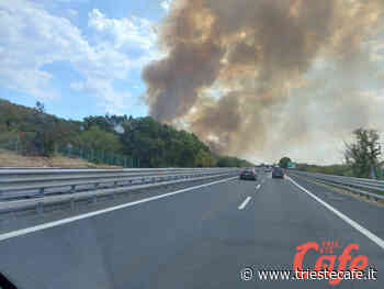 Incendio in Carso, chiuso il tratto tra Sistiana e Monfalcone in direzione Venezia (FOTO) - triestecafe.it