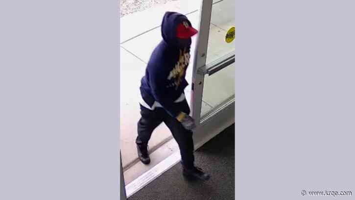 FBI: Suspect may be connected to separate bank robbery in Albuquerque