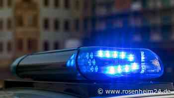 Siegsdorf/BAB A8 - Suche nach unfallflüchtigem Fahrer