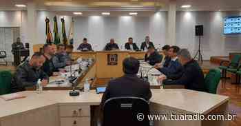 Sessão da Câmara de Vereadores de Soledade aprova projeto sobre convênio com PRF e moção para aumento de efetivo da BM - Tua Rádio