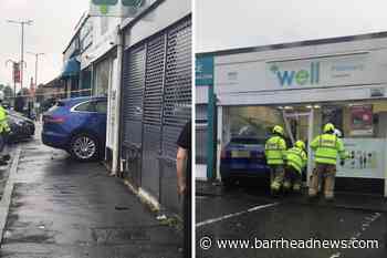 Eaglesham Road: Car crashes into Well pharmacy in Clarkston - Barrhead News