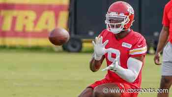 Chiefs' Andy Reid provides update on JuJu Smith-Schuster's knee injury