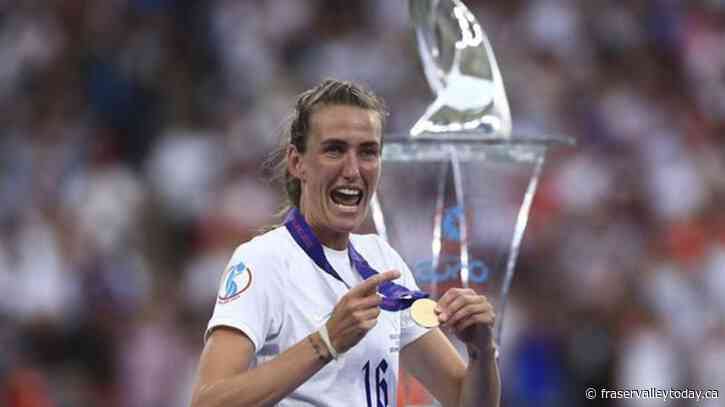 England midfielder Jill Scott retires from soccer