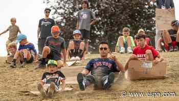 Boston Red Sox, Baltimore Orioles cardboard race kids ahead of MLB Little League Classic game - ESPN