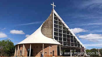 Igreja do Horto, em Juazeiro do Norte, conclui fachada e recebe vitrais - Site Miséria