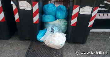 Giarre: sacchi maleodoranti in bellavista sul marciapiede - La Sicilia