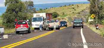 Fuerte carambola en Calvillo dejó lesionado a un adulto mayor - Aguasdigital.com