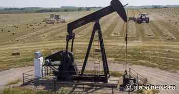 S&P/TSX composite edges slightly higher as price of oil climbs