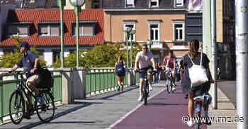 Heidelberg: Radfahrerinnen kollidieren auf Theodor-Heuss-Brücke - Polizeiberichte aus Rhein-Neckar-Odenwald - Rhein-Neckar Zeitung
