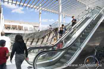 Roltrappen na twee jaar eindelijk hersteld en meteen wéér defect - De Standaard