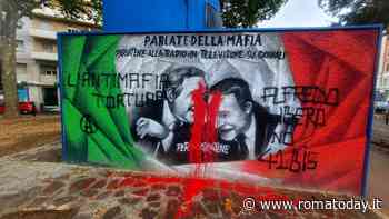 Il murale di Falcone e Borselli imbrattato: la pista anarchica