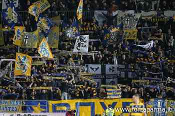 Un corteo per sostenere la squadra - Forza Parma