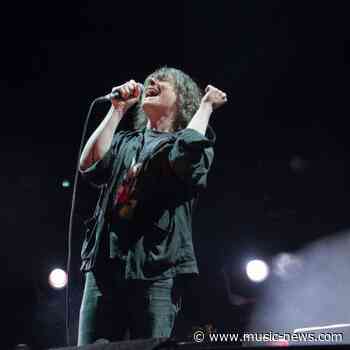 Gerard Way rocks cheerleading dress at MCR's latest show
