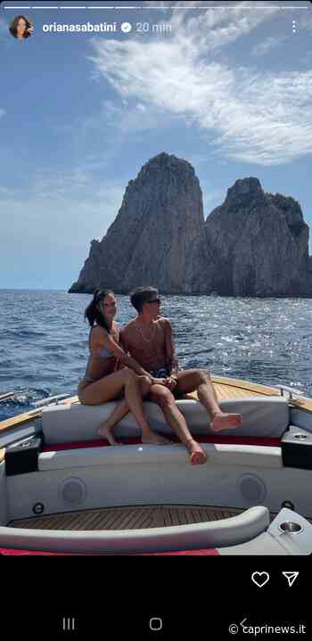 Paulo Dybala, Ferragosto a Capri con la fidanzata Oriana tra escursioni in mare e visita alla Grotta Azzurra e ai Faraglioni - Capri News