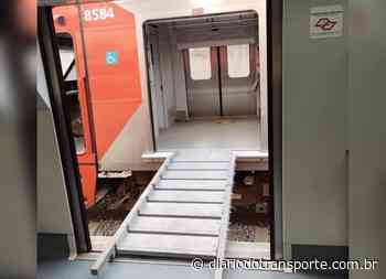 CPTM desenvolve prancha/escada para travessia de passageiros entre trens - Diário do Transporte