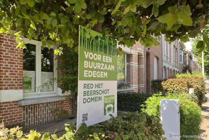 Beerschotburen vragen meer aandacht voor bouwplannen met affiche-actie: “We hebben zelfs te weinig plakkaten”