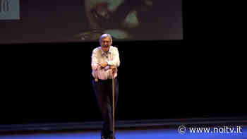 Sgarbi racconta Caravaggio e Pasolini sul palco della Versiliana - NoiTV - La vostra televisione