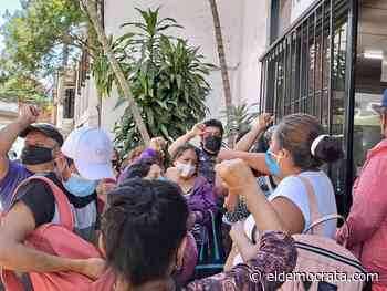 Protestan antorchistas de Coatepec en Patrimonio del Estado - El Demócrata