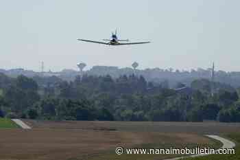 Teen pilot sets age record for solo flight around world