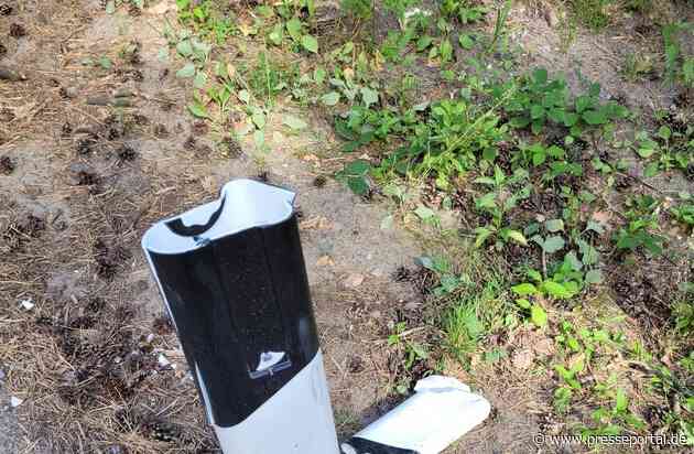 POL-NI: Neunzehn Leitpfähle am Heyer Weg "enthauptet"