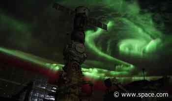 Astronaut Samantha Cristoforetti shares unreal images of the southern lights from space