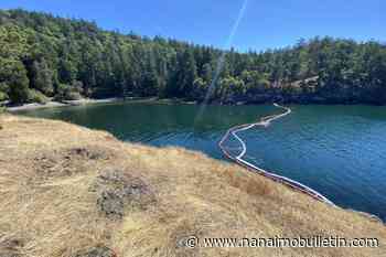 Crane arriving later this week to pull fuel-leaking boat from waters near Greater Victoria