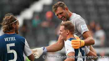 21 Tore bei Benefizkick - Schumachers Team siegt