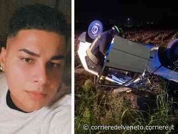 Verona, auto sbanda e finisce nel campo: muore il conducente di 21 anni, era senza patente - Corriere