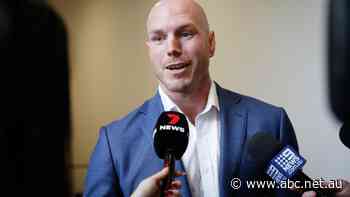 'Can't be serious about climate action' : Labor's green light for oil and gas exploration angers crossbench