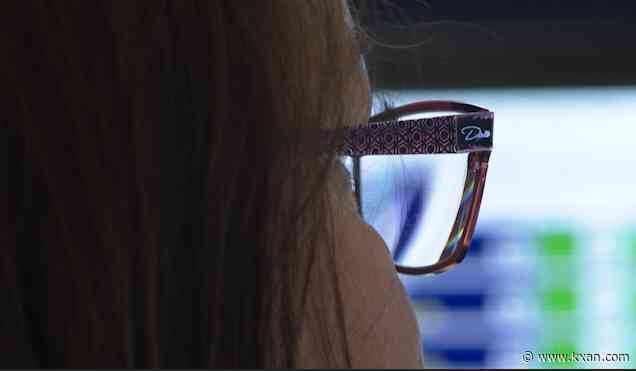 Fewer 911 call-takers per shift, why APD did this intentionally