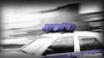 Florida police officers block pregnant woman from entering emergency room: report - Yahoo News