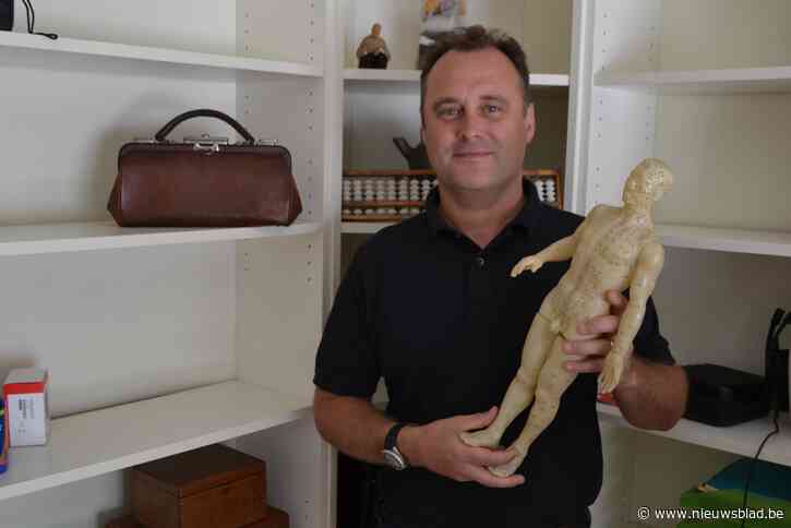 Arnaud (46) realiseert zijn droom om arts te worden en schopt het veel verder dan gedacht: “Ik wist al op jonge leeftijd dat ik een expert wou worden in Chinese geneeskunde”