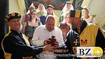 Totgeglaubte fordern Geld von Helmstedts Bürgermeister - Braunschweiger Zeitung