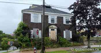 Dilapidated Brown House in Saint John loses heritage status - Global News