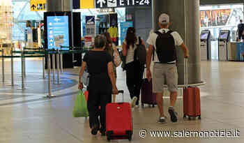 Volo Wizzair Budapest-Napoli deviato a BARI, passeggeri abbandonati al loro destino. La denuncia - - Salernonotizie.it