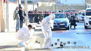 Bari, coprì i killer del marito ucciso davanti a lei: vedova del boss condannata a due anni. "Ha scelto l'omertà e le regole dei clan" - La Repubblica