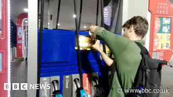 Just Stop Oil protests: Activists arrested over M25 services damage