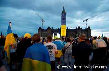 Ukrainian Independence Day marked with exhibit showing life on front lines - TimminsToday