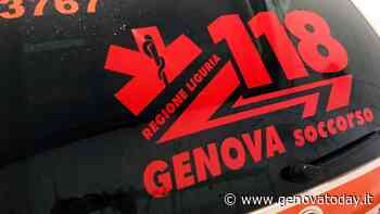 Voltri, schianto auto-moto: centauro in codice giallo allo Scassi - GenovaToday