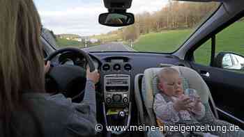 Baby an Bord: Darauf müssen Eltern bei der Auto-Schale achten