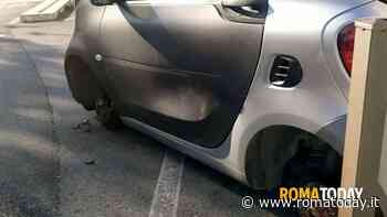 La banda del pit stop dell'Appio Latino, rubano gli pneumatici e li caricano in auto