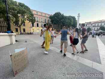 Sur la place Nationale à Antibes, dansez le Balfolk avec eux tous les lundis soir